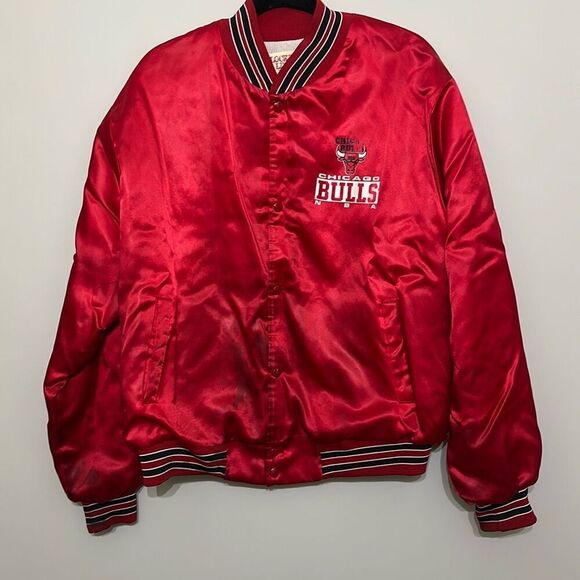 Vintage Locker‎ Line Mens Red 90's Chicago Bulls Satin Bomber Jacket Size XL - Picture 1 of 9